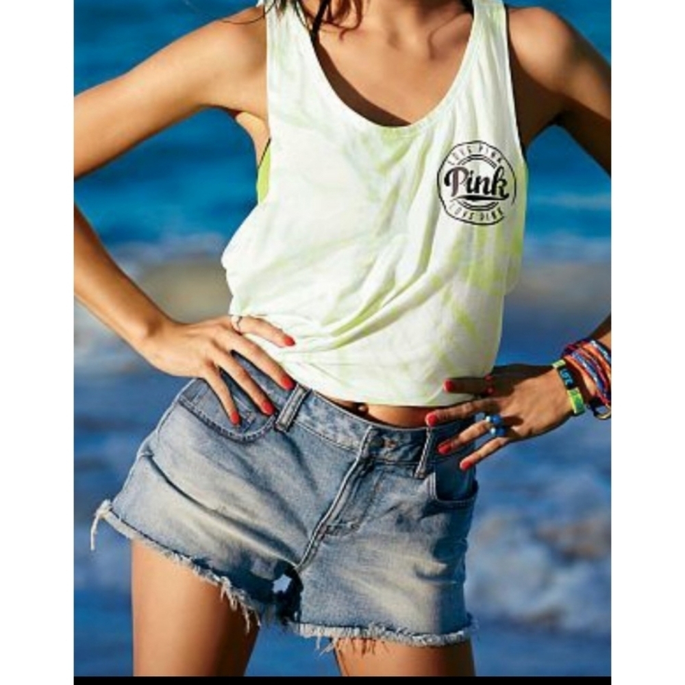 PINK Victoria's Secret Cut off Distressed jean shorts Light wash Size 2